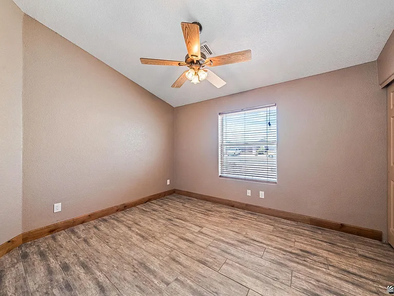 10619 E 35th Pl — Photo 22