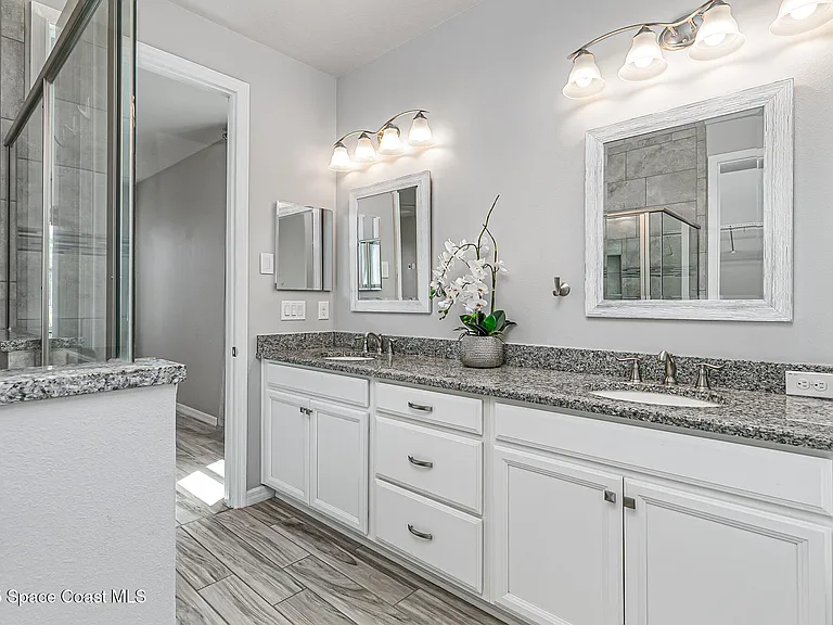 7544 Loren Cove Dr — Photo 20