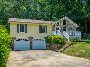 7222 S Wolftever Dr, Ooltewah, TN 37363