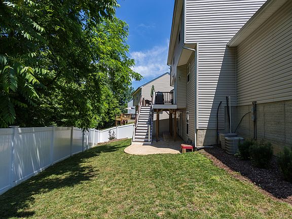 4th image of 27 Appletree Ln