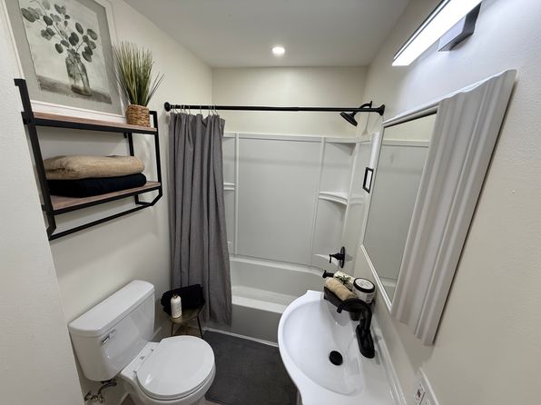 1946 E Main St APT 2