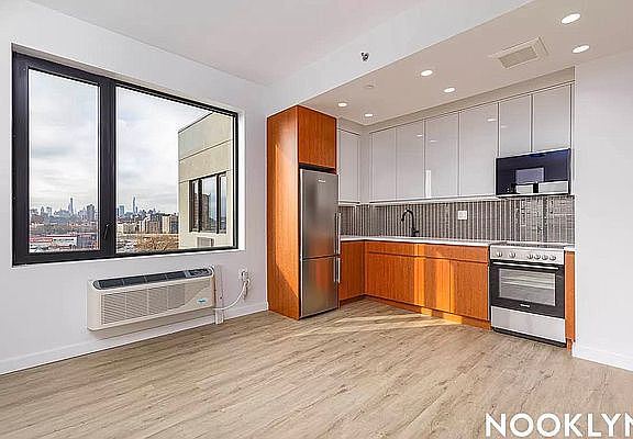 5th image of 276 Grand Concourse #4110
