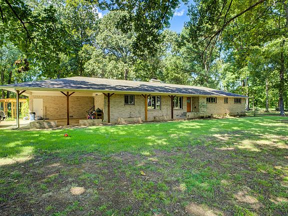 3rd image of 289 Pleasant Plains Rd