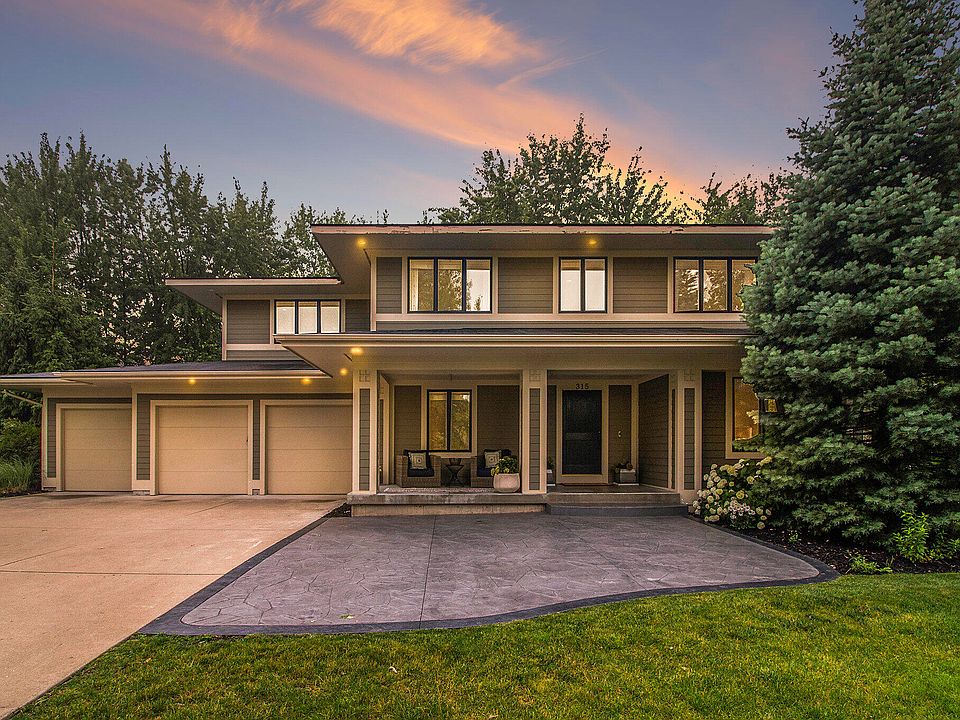 1st image of 315 Saddleback Dr NE