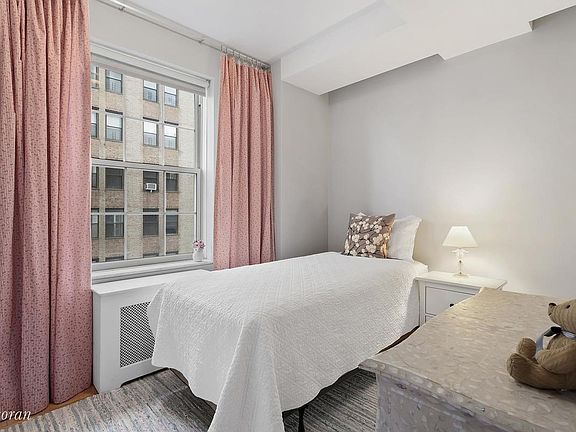 5th image of 677 W End Ave APT 9B