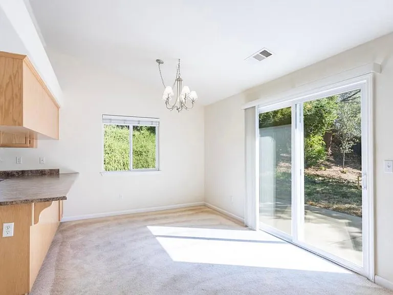 3993 Cambria Dr — Photo 10