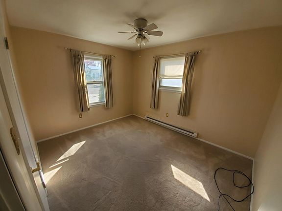 3rd image of 104 Clearwater Dr