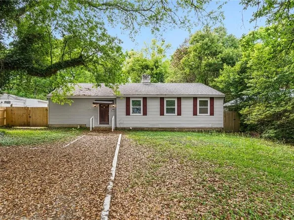 105 Village Cir W, Mobile, AL 36608