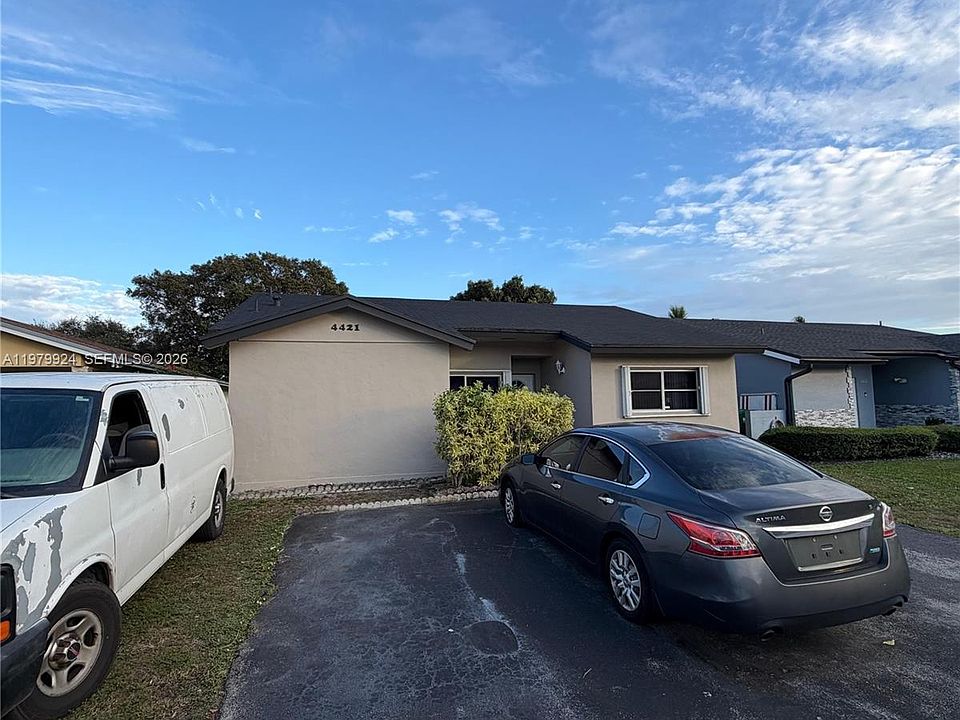 2nd image of 4421 SW 138th Ct