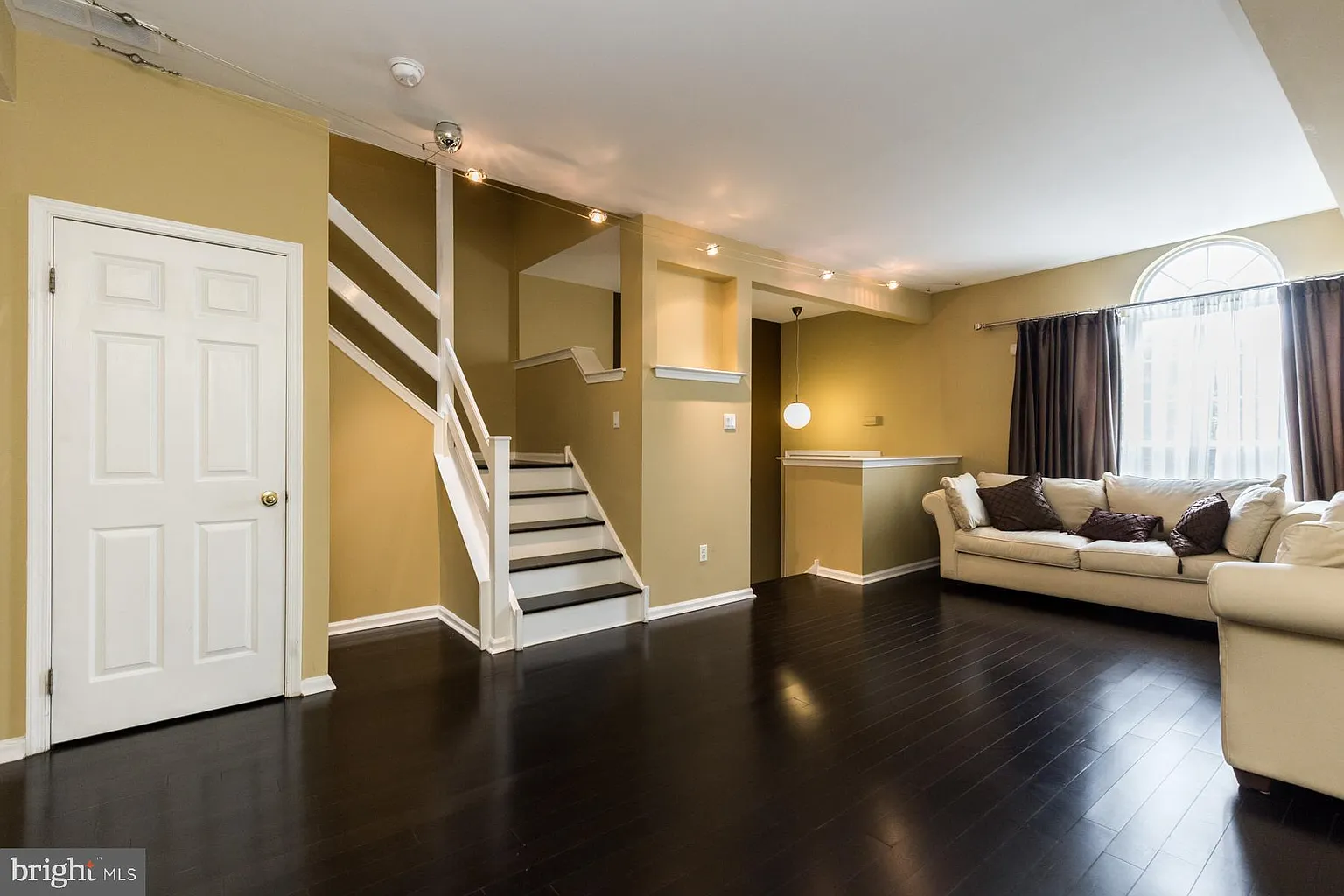 313 Sage Ln photo 1