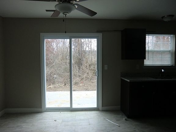 3rd image of 1487 Village Circle Dr