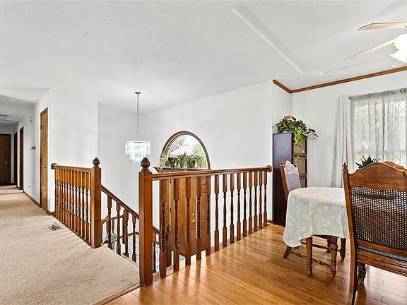 5th image of 1609 Windsor Ln