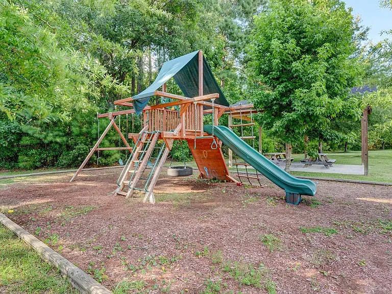 154 Lincoln Place Cir — Photo 19