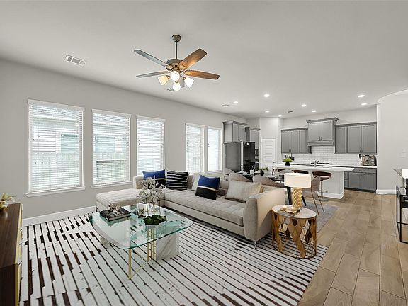 3rd image of 328 Rise Ln
