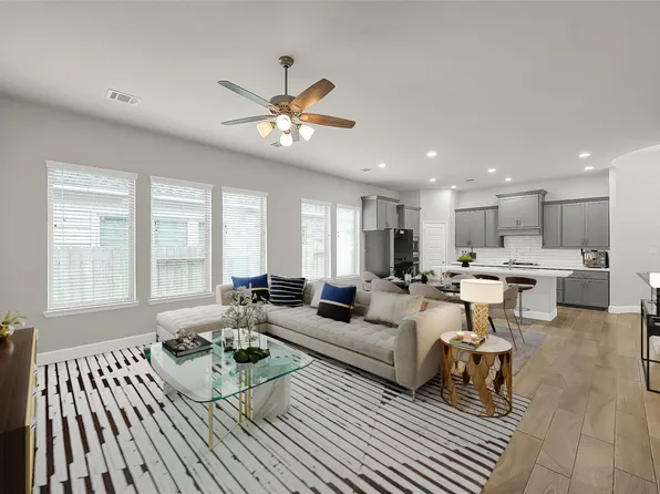 328 Rise Ln, Montgomery, TX 77316