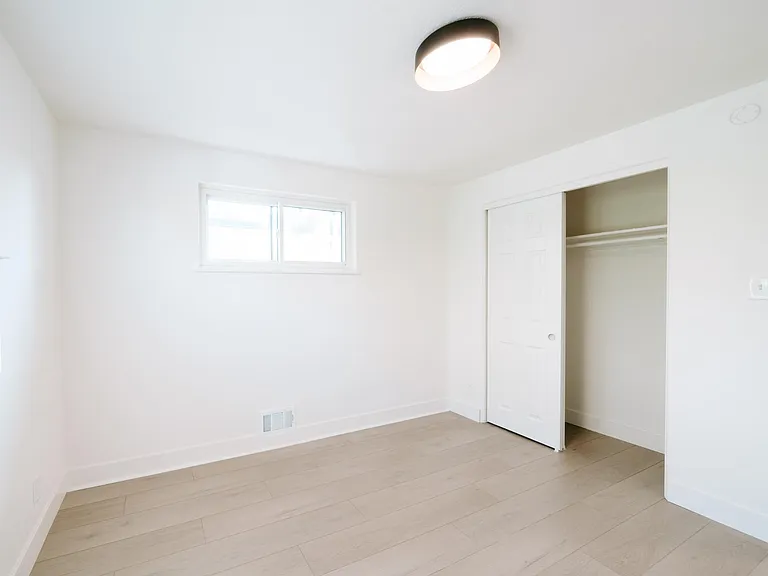 Upstairs bedroom#2