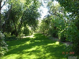 3rd image of 4 Friar Tuck Ct