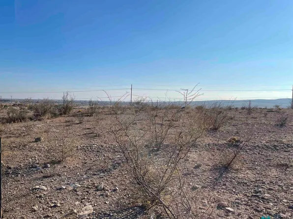 3005 Apple St, Carlsbad, NM 88220
