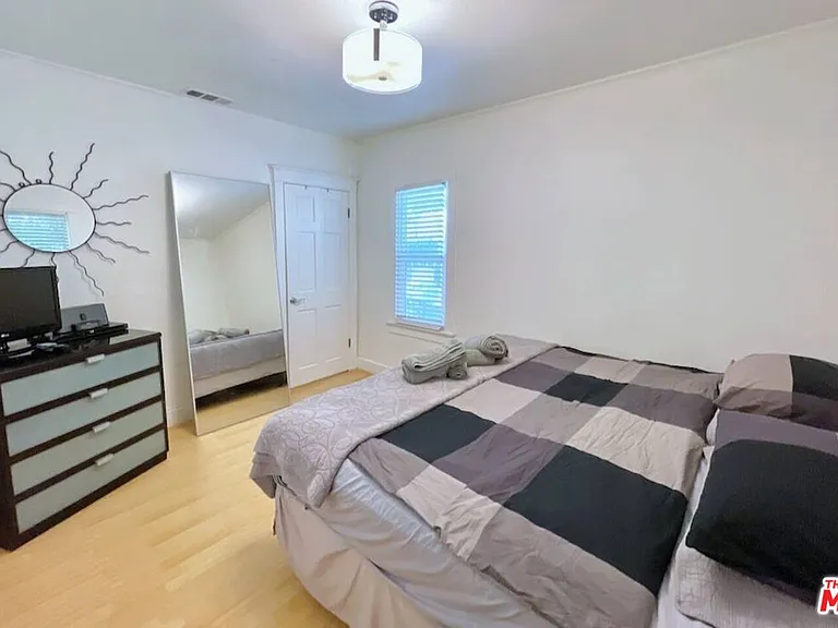 8655 Clifton Way — Photo 8