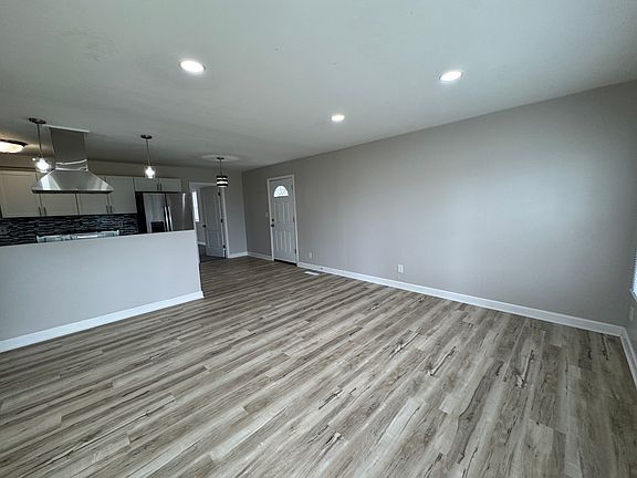 5th image of 6403 Nevada Ave