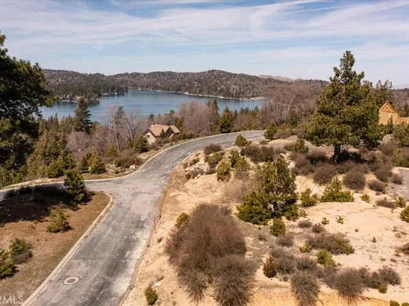 150 Mill Pond Rd #55, Lake Arrowhead, CA 92352