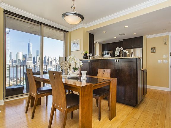 4th image of 65 2nd St #1212