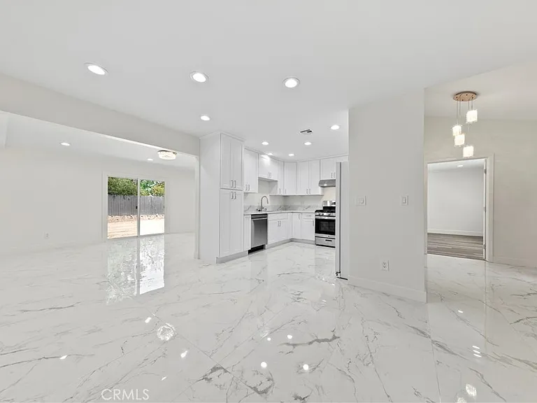 8832 Odessa Ave — Photo 3