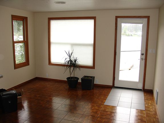 5th image of 20215 Church Lake Dr E