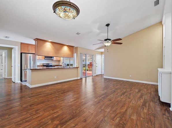 7801 Geminata Oak Ct