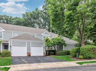40 Woodcrest Dr, Morristown, NJ 07960