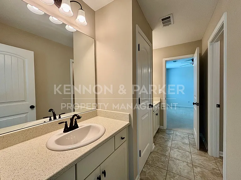 4526 Mountain Ivy Dr — Photo 23