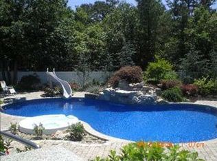 3 Jay Ct, Bohemia, NY 11716