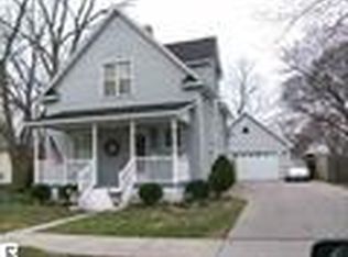 813 Pine Ave, Alma, MI 48801
