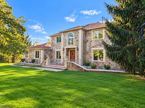 11 Grandview Cir, Raritan Twp., NJ 08822