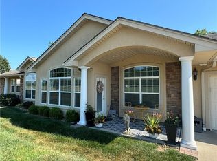 16428 Summit Ridge Rd, Lexington, MO 64067