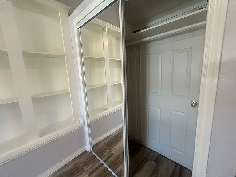 2823 Hyperion Ave #B — Photo 13