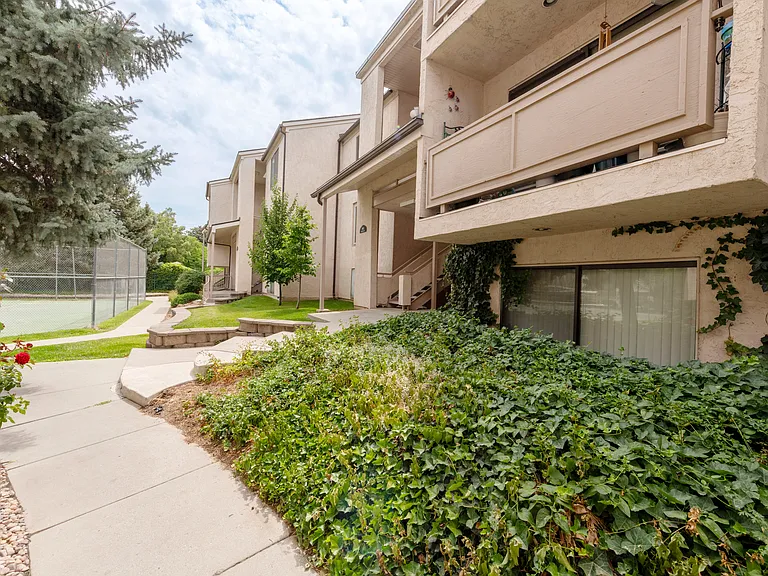 953 E Springcrest Ct #20 — Photo 21