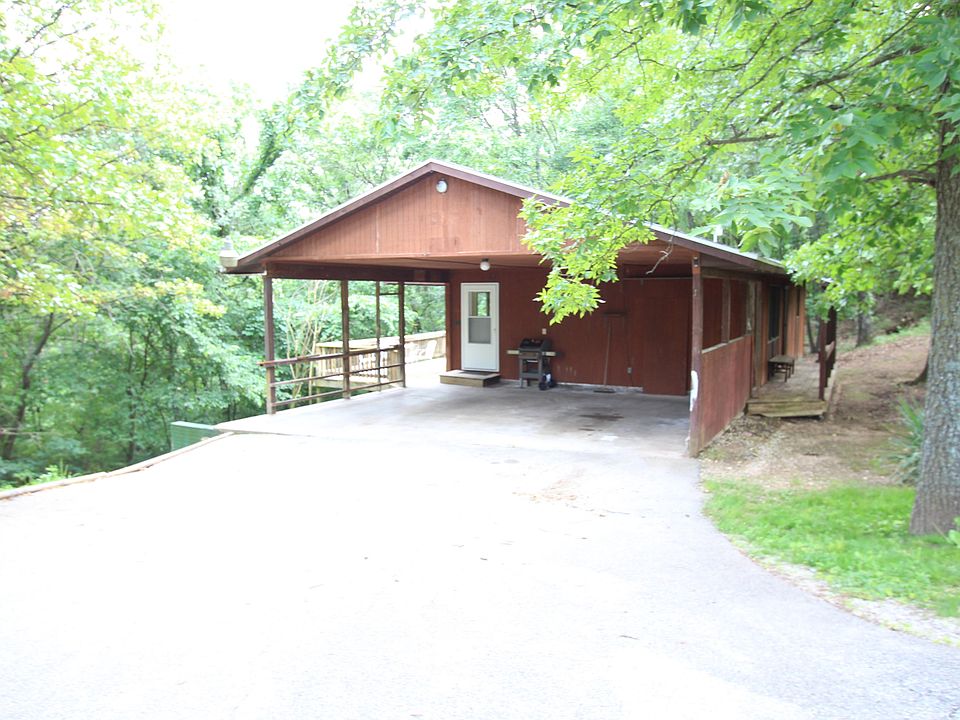 1st image of 29 Lowell Ln