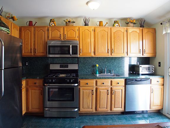 5th image of 134 Kenilworth Ave