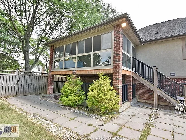 4305 Casgrain Dr #UPPER — Photo 40