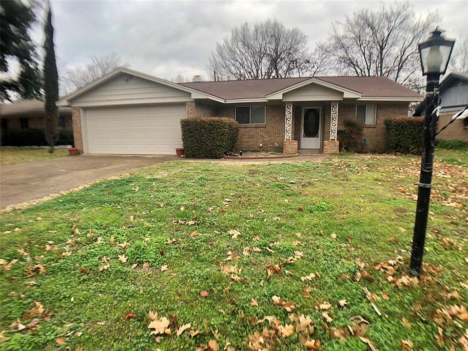 1st image of 202 Goerte Dr