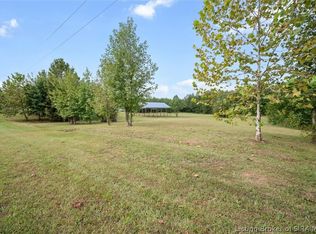 1366 S Prewitt Lane, Scottsburg, IN 47170