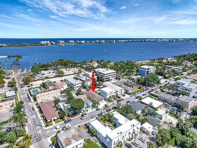 114 S Lakeside Dr — Photo 14