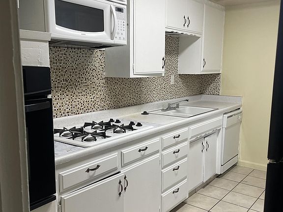 2nd image of 634 33rd St #A