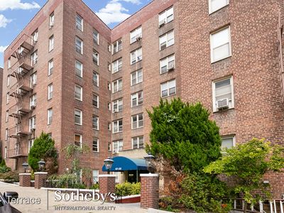 6725 Dartmouth St APT 3M, Forest Hills, NY, 11375