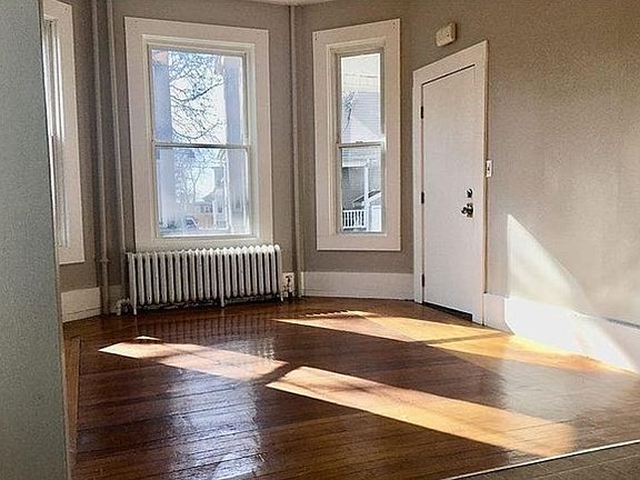 3rd image of 672 2nd St
