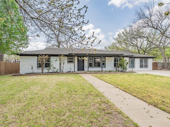 515 Shadowbrook Ln, Hurst, TX 76053