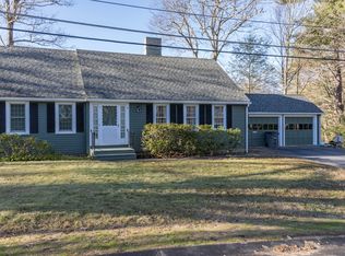 2 Crestwood Dr, Gardner, MA 01440
