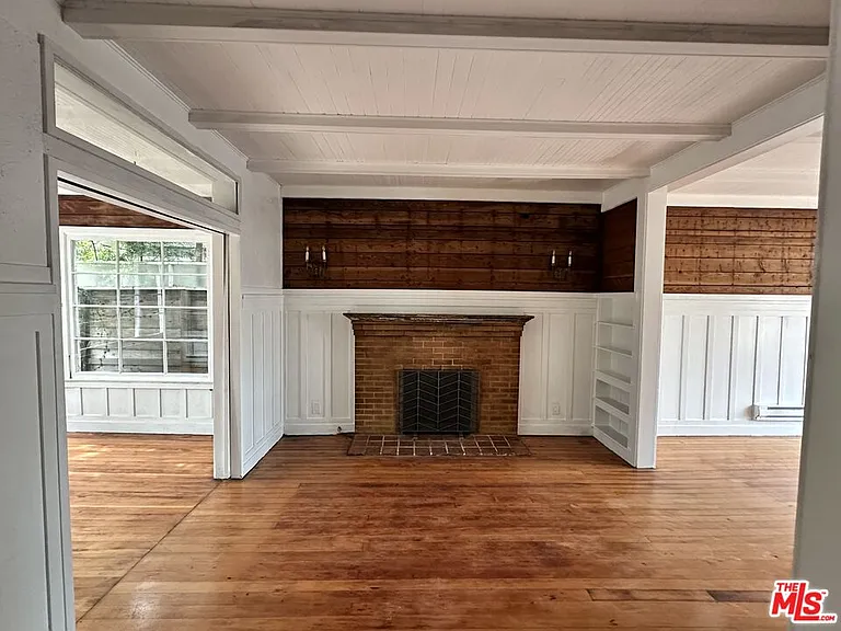 49 Dudley Ave — Photo 4