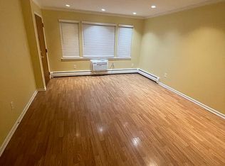 60 One Mile Rd #127-M, East Windsor, NJ 08512